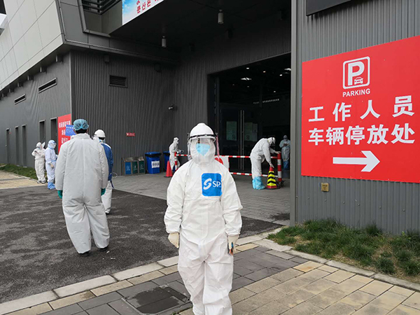致敬！每一位战“疫”中的凡人英雄3.jpg